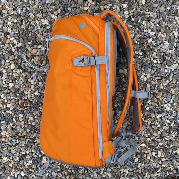 Lowepro Camera Bag - Picture 4 of 7